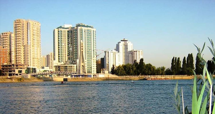 Краснодар обзавелся бассейнами на берегу Кубани