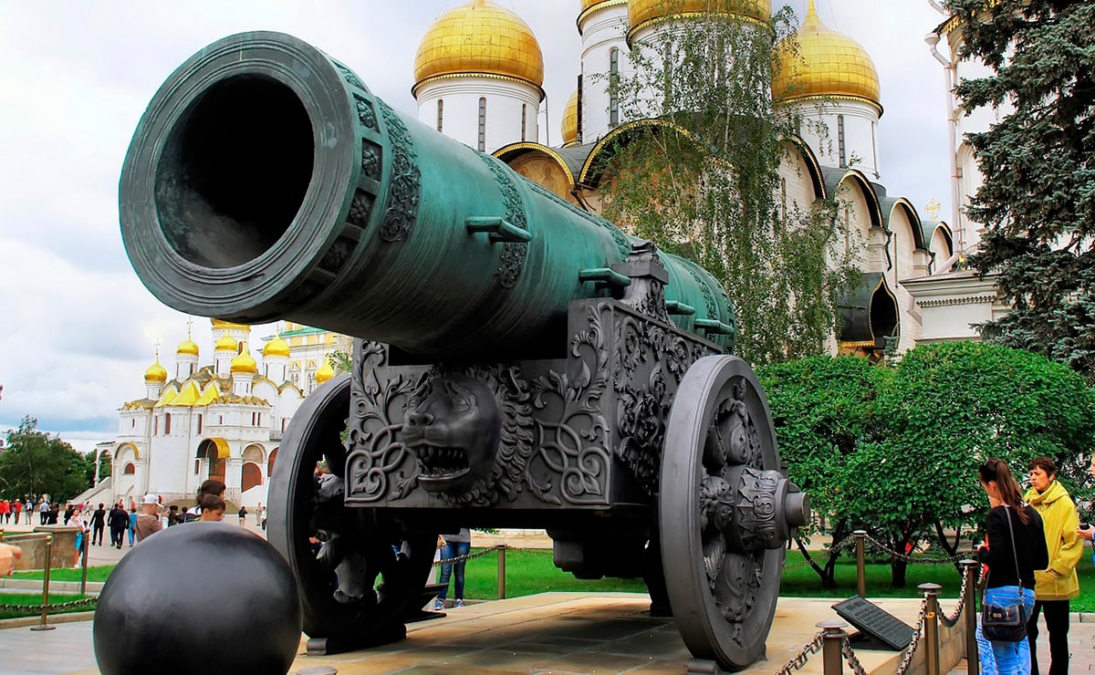 Царь-пушка — памятник русской артиллерии и литейного искусства