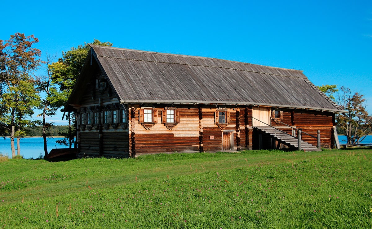 Дом Сергеева из деревни Логморучей. 1910 г.