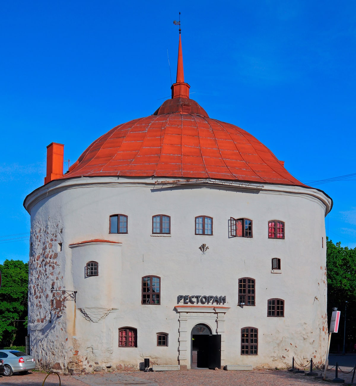 В 1609 году в этой башне был подписан «Выборгский трактат» представителями короля Карла IX и царя Василия Шуйского о военной помощи, которую Швеция обязалась оказать России в войне с поляками (в обмен на крепость Корела).