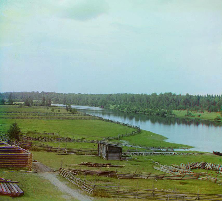 Река Суна у деревни Малое Вороново