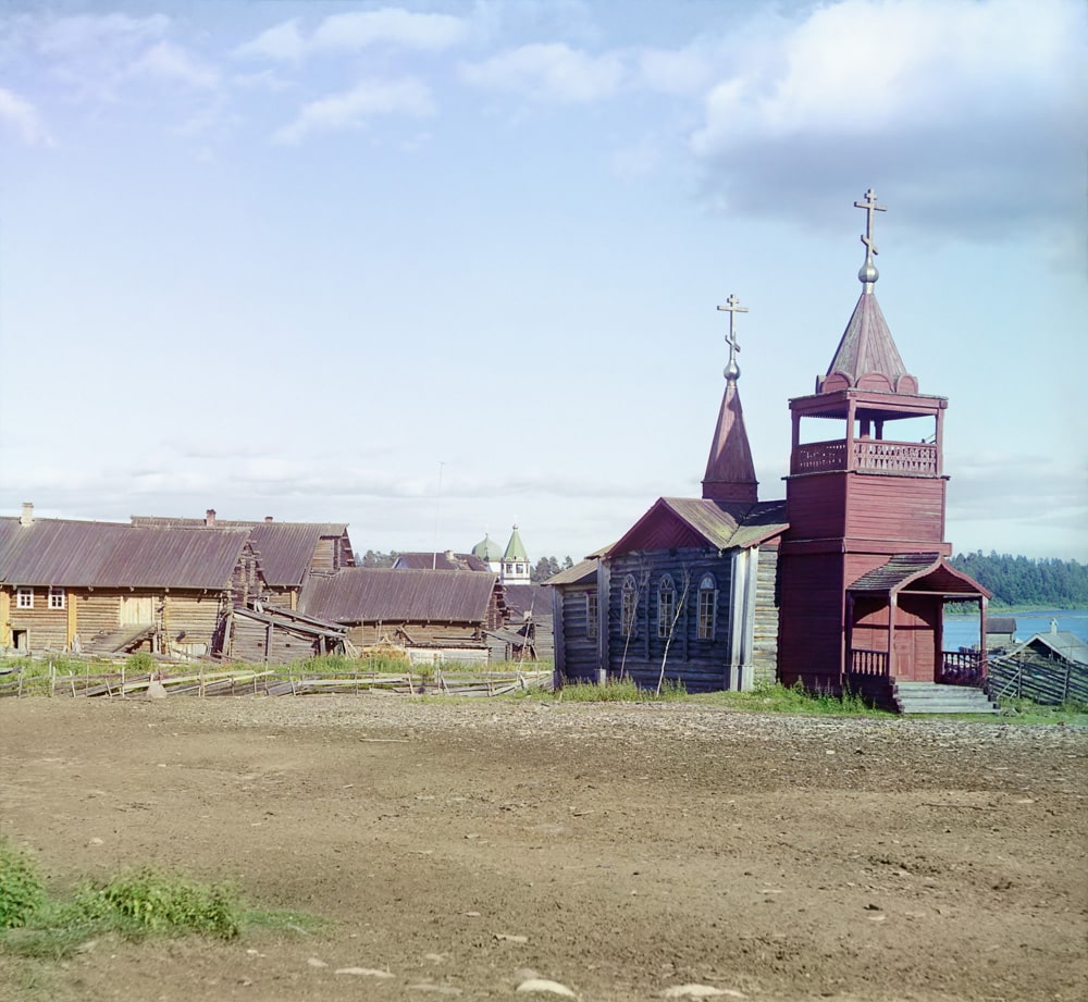 Старинная церковь в селе Лижма