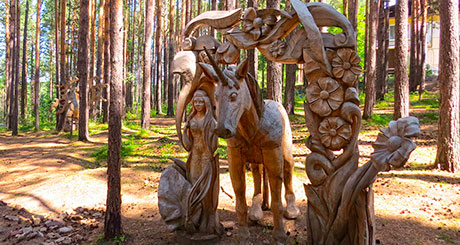 Международный фестиваль-симпозиум деревянной скульптуры «Лукоморье на Байкале»